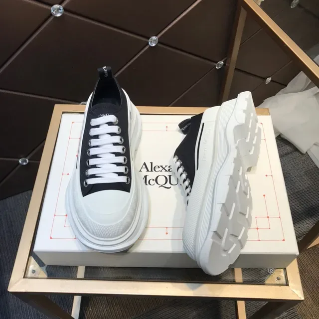 Alexander McQueen Oversized Sneaker Black and White Lifestyle Sneakers 8