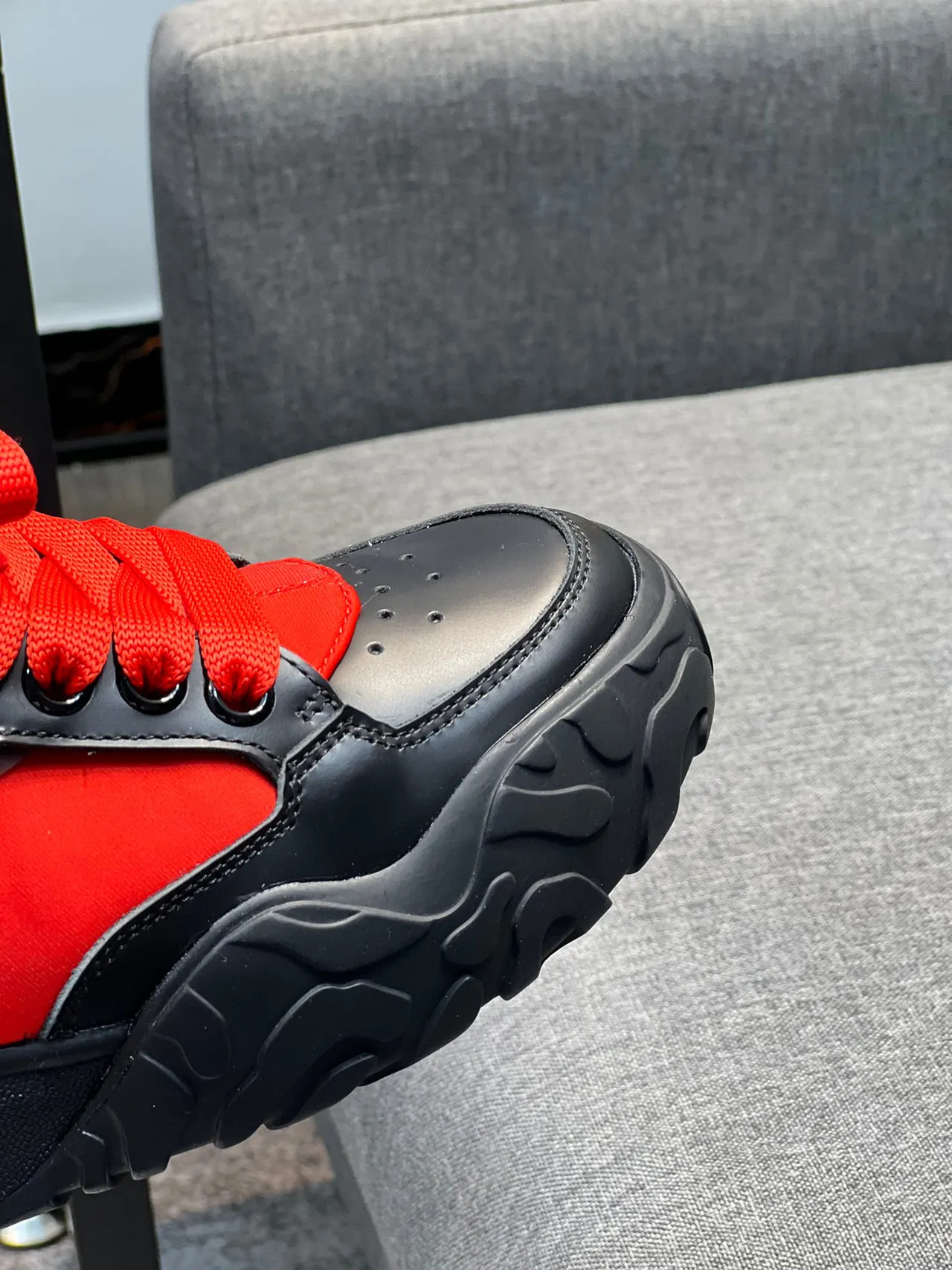 Alexander McQueen Oversized Sneaker Black Red Chunky Sneakers 3