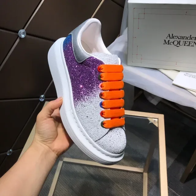Alexander McQueen حذاء رياضي Oversized فضي بنفسجي لامع تدرج أعلى ألاس تيك ريبون ليس lifestyle حذاء رياضي 2