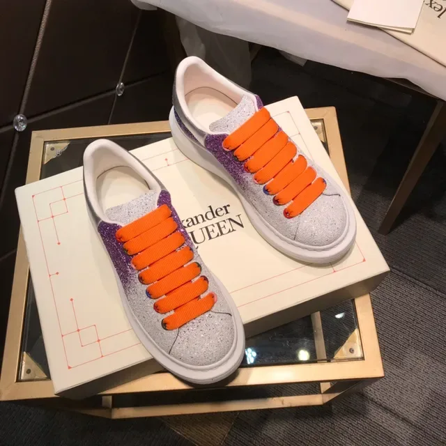 Alexander McQueen حذاء رياضي Oversized فضي بنفسجي لامع تدرج أعلى ألاس تيك ريبون ليس lifestyle حذاء رياضي 7