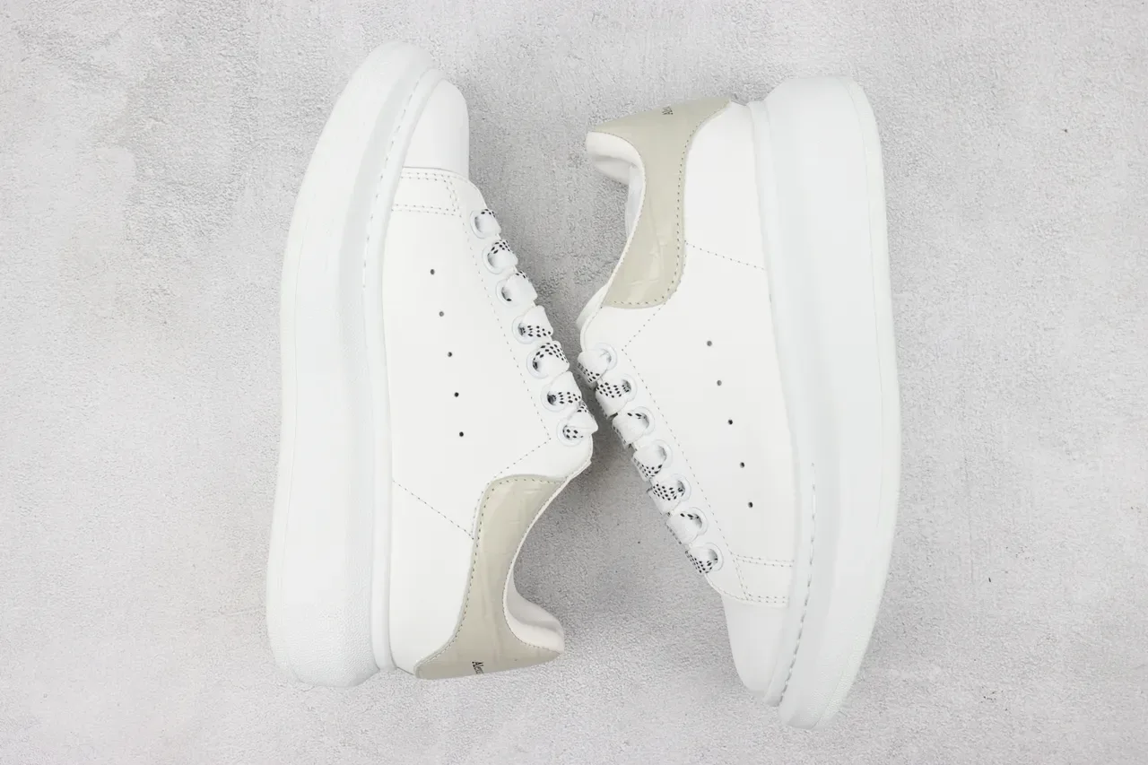 Alexander McQueen Oversized Sneaker White Beige Platform Sole Perforated Toe Cap Lifestyle Sneakers 2