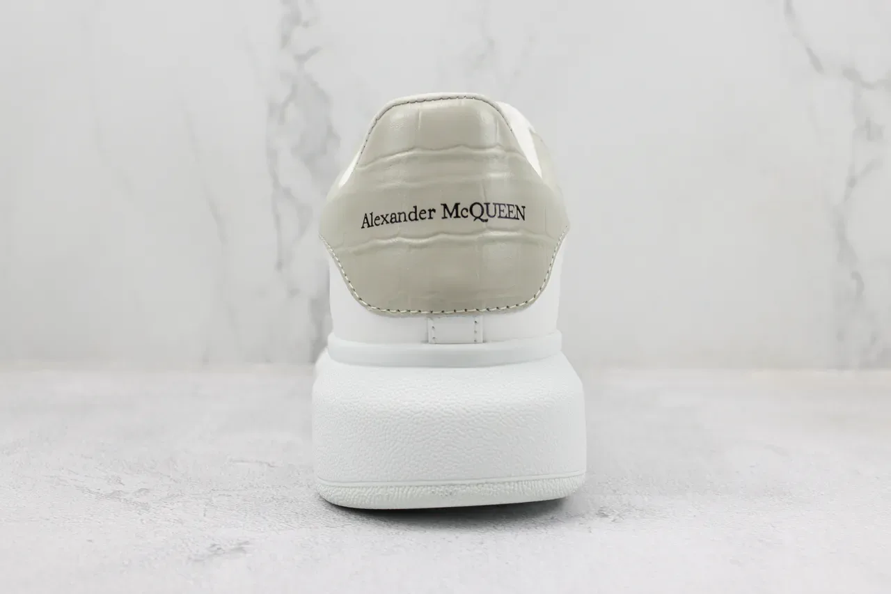 Alexander McQueen Oversized Sneaker White Beige Platform Sole Perforated Toe Cap Lifestyle Sneakers 9