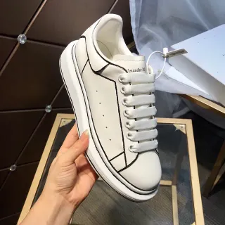 Alexander McQueen विशाल स्नीकर सफेद काला सिल्हूट चमड़े का ऊपरी भाग जीवनशैली स्नीकर