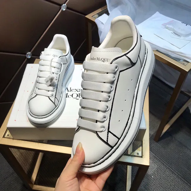 Alexander McQueen Oversized Sneaker White Black Silhouette Leather Upper Lifestyle Sneakers 2