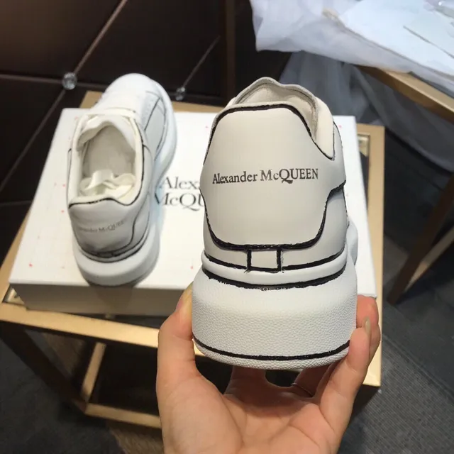 Alexander McQueen Oversized Sneaker White Black Silhouette Leather Upper Lifestyle Sneakers 5