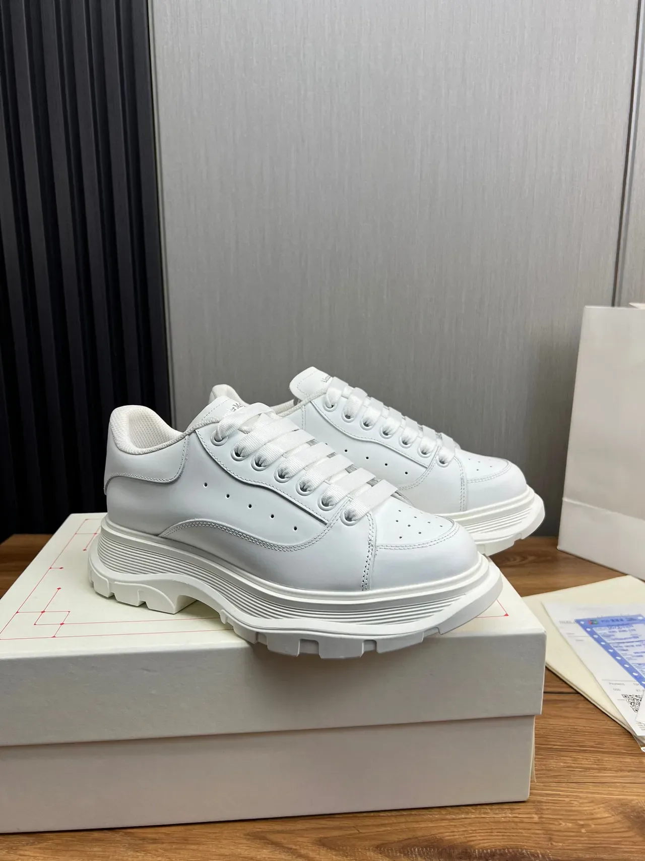 Alexander McQueen Oversized Sneaker White Chunky Sneakers 3