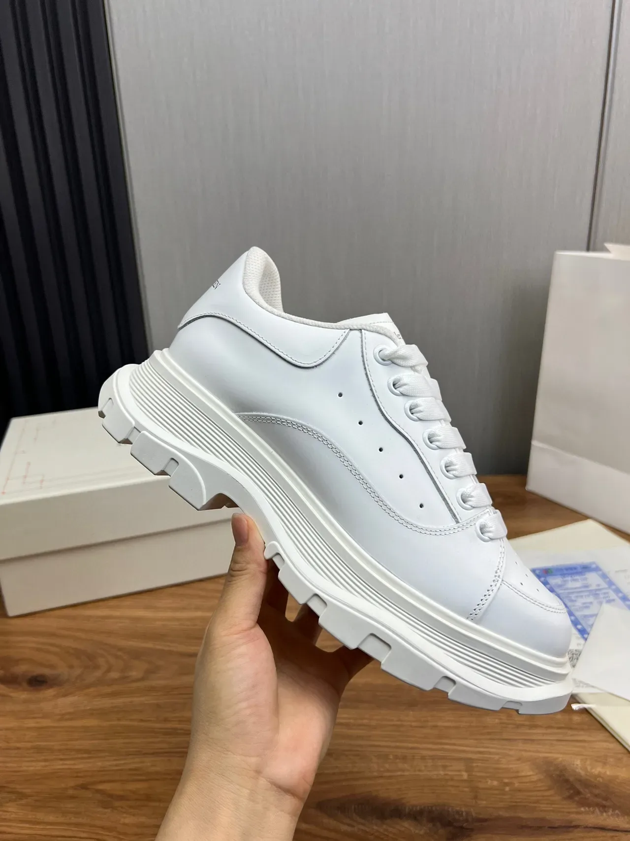 Alexander McQueen Oversized Sneaker White Chunky Sneakers 7