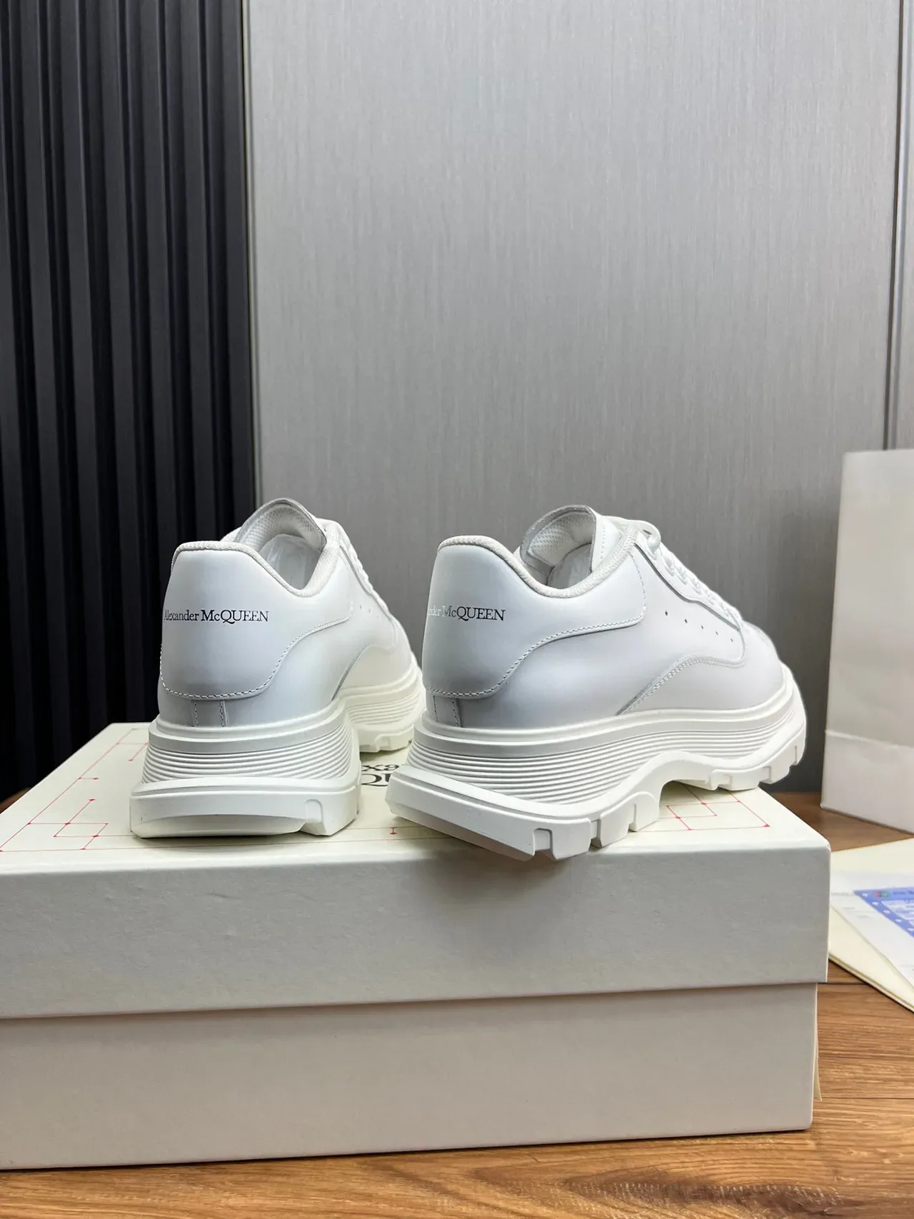 Alexander McQueen Oversized Sneaker White Chunky Sneakers 8