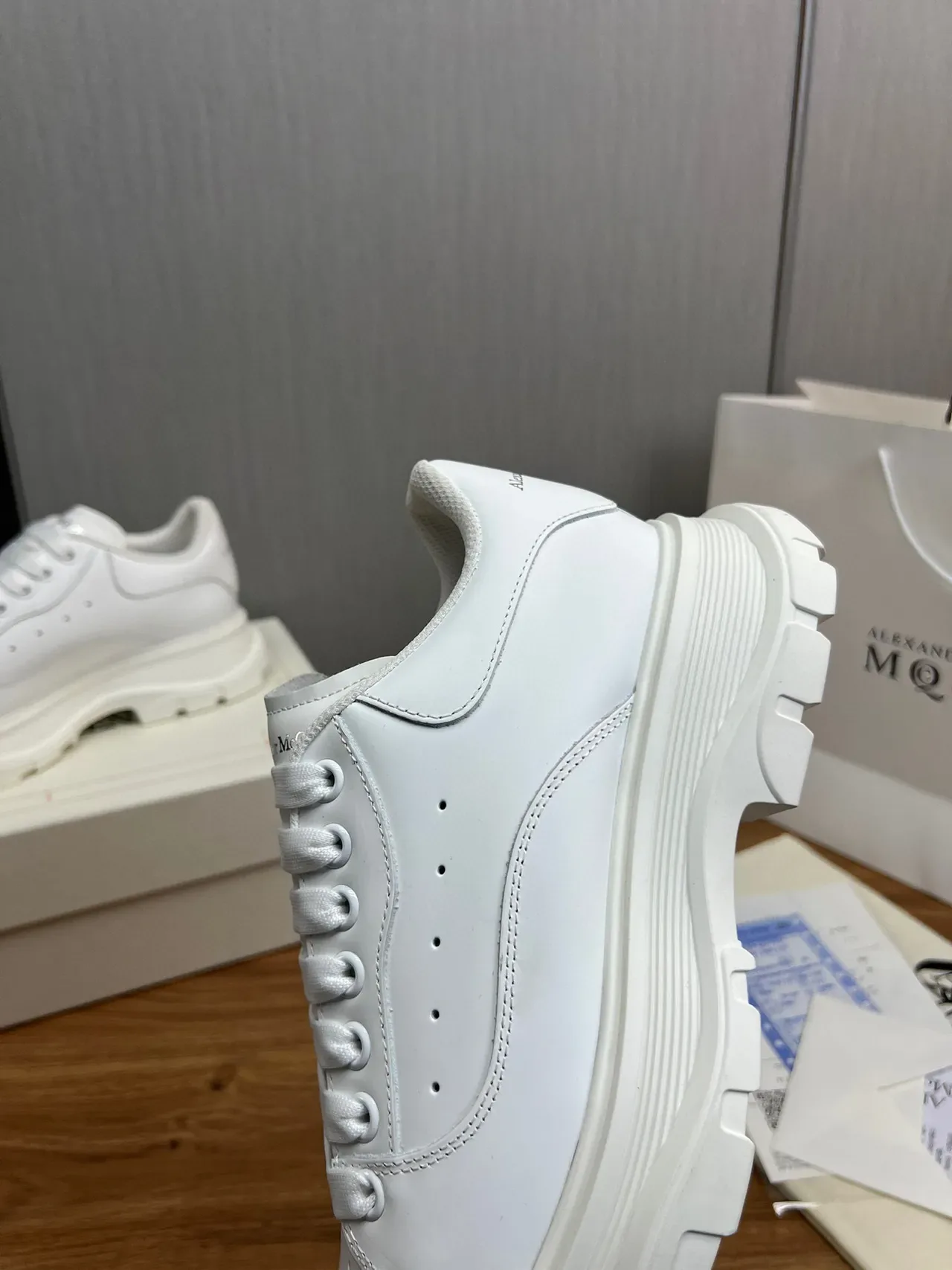 Alexander McQueen Oversized Sneaker White Chunky Sneakers 9