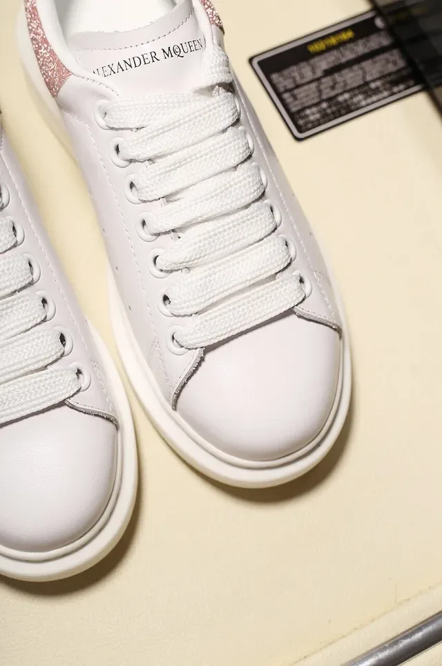 Alexander McQueen Oversized Sneaker White Pink Platform Sole Smooth Leather Upper Lifestyle Sneakers 4