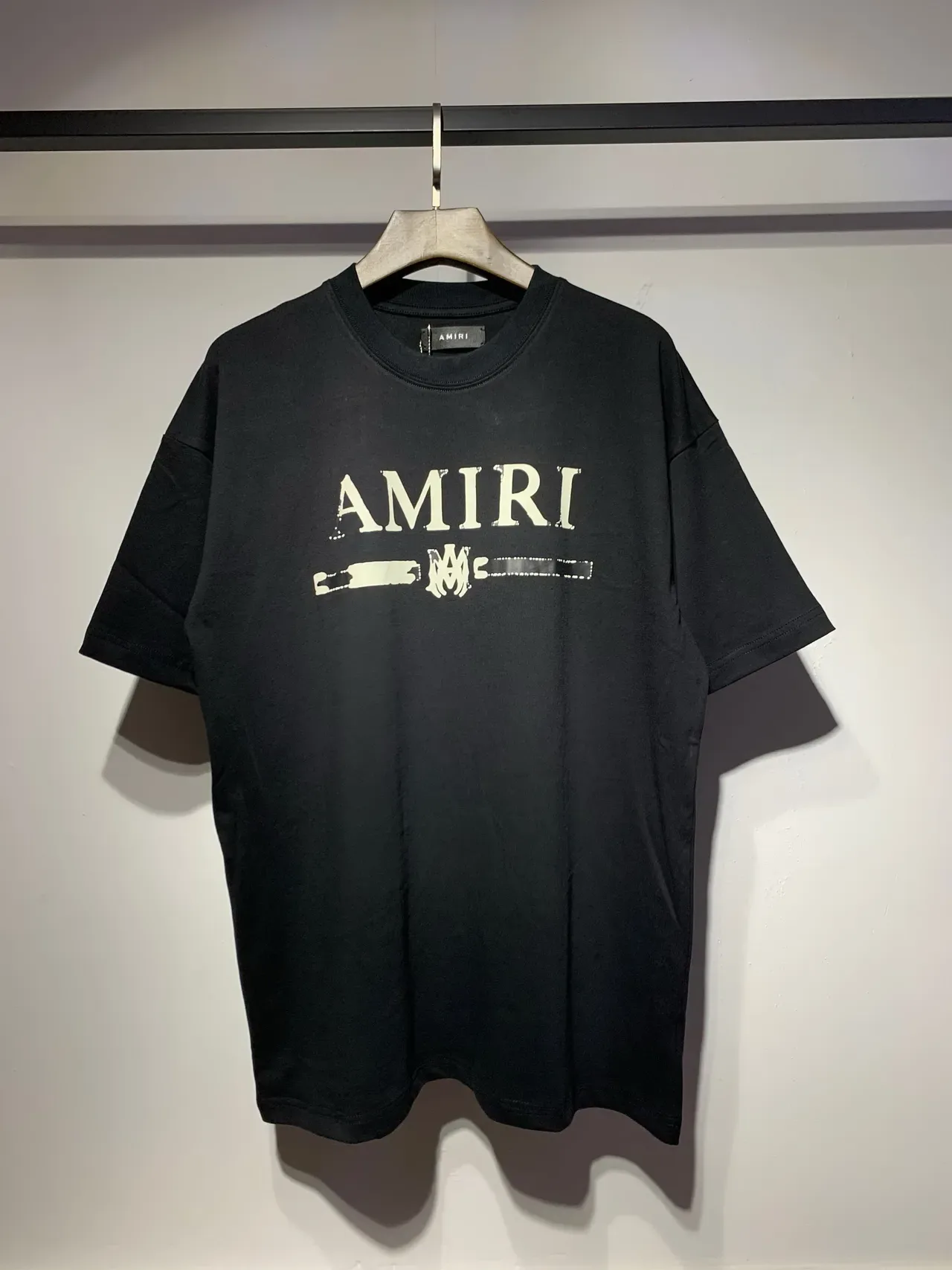 Amiri Graphic Logo T-Shirt 4