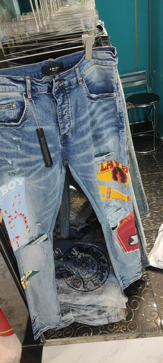 Amiri Patchwork Graphique Déchiré Slim-Fit Jeans 16
