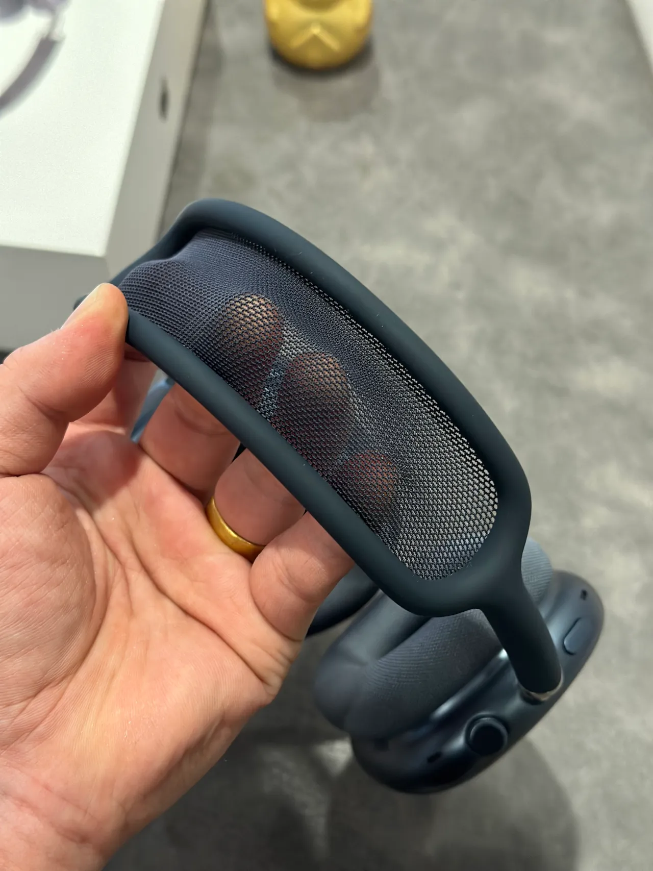 Apple AirPods Max Space Gray Over-ear Headphones 15