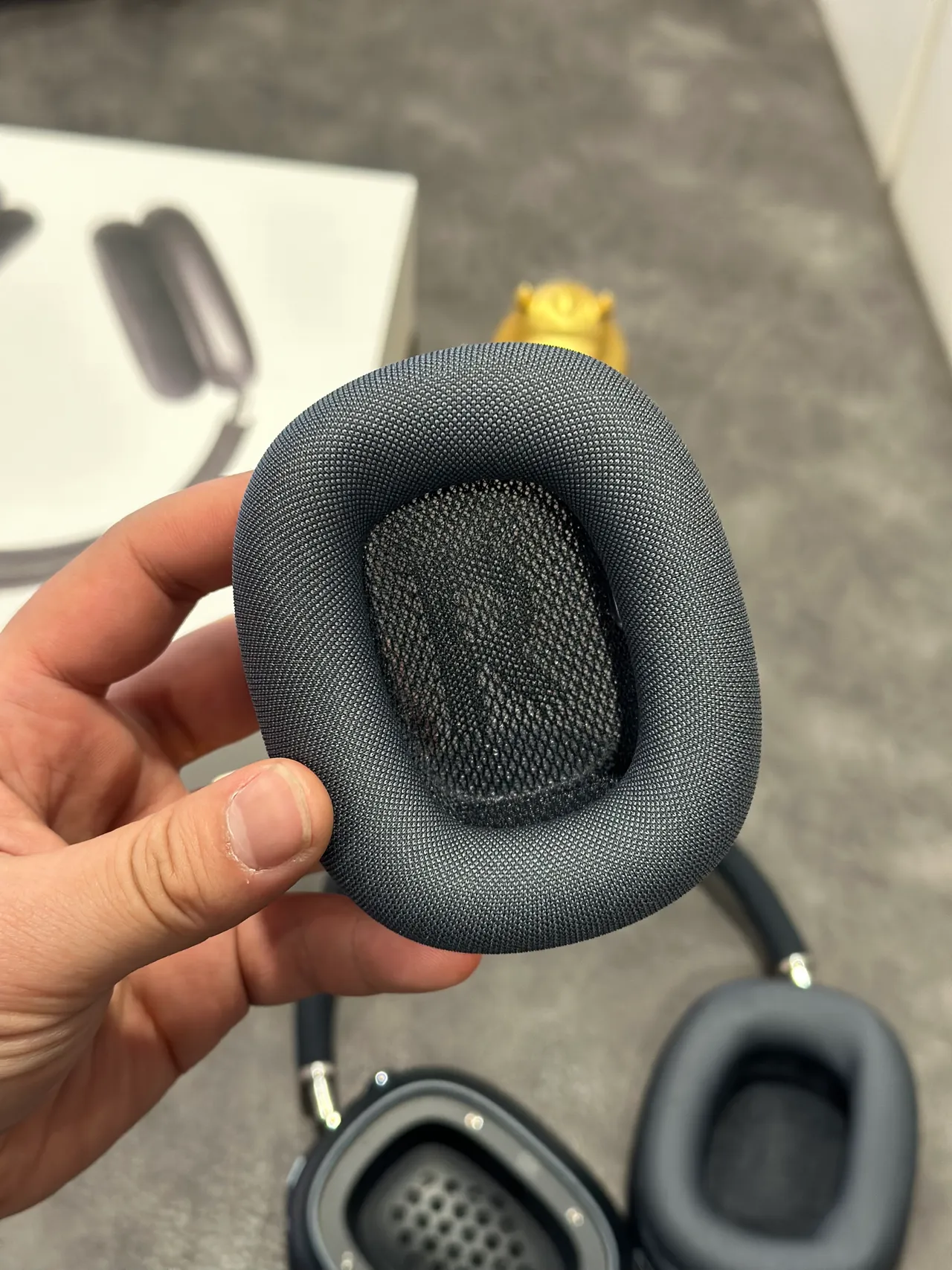 Apple AirPods Max Space Gray Over-ear Headphones 16