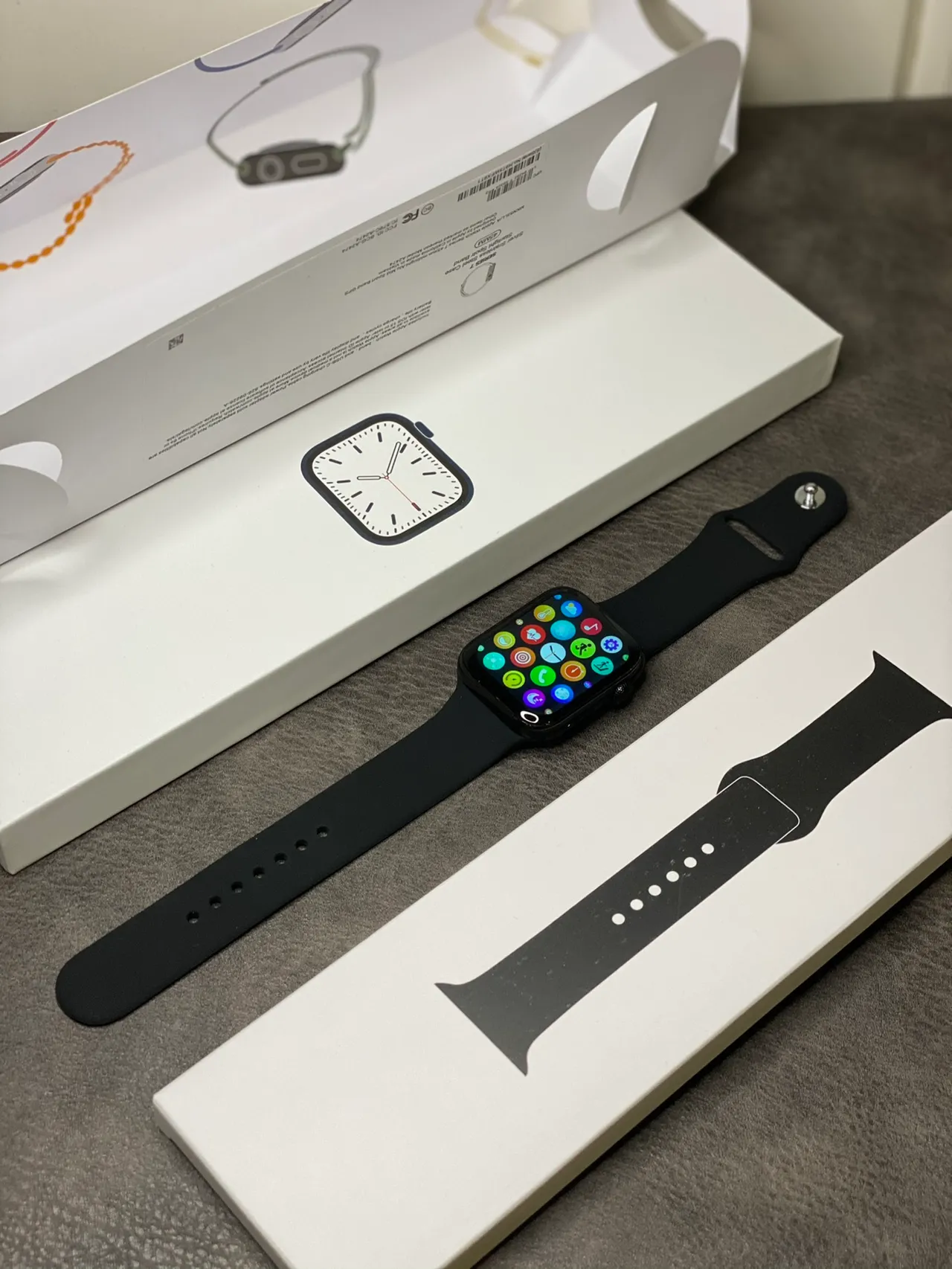 Apple Series 7 Silver Gray Flat-Edged Stainless Steel Case Light Silicone Sport Band Sports Watch 2