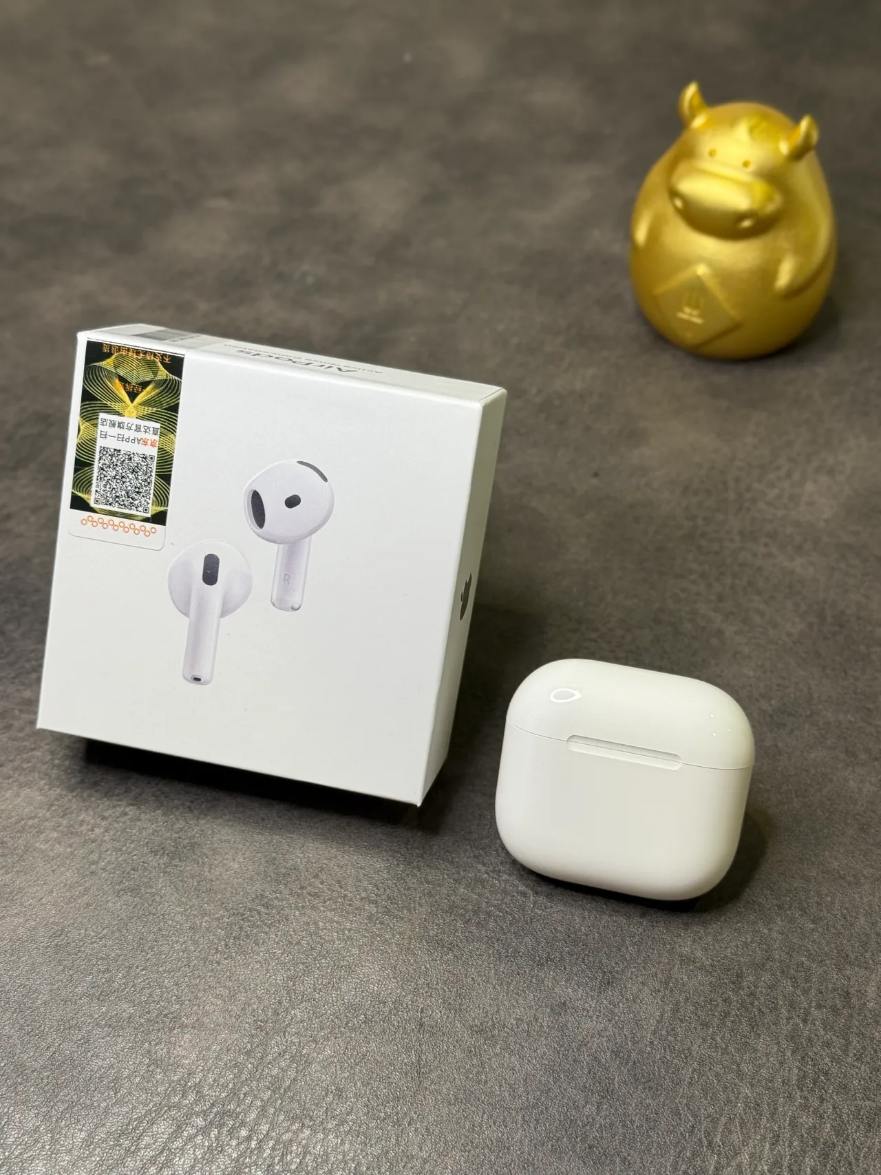Apple White Black Stem-Style Open-Fit TWS Earbuds 4