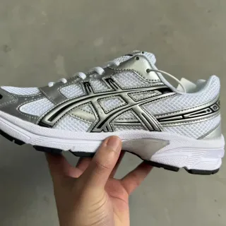 ASICS GT-2160 White and Silver Running Shoes