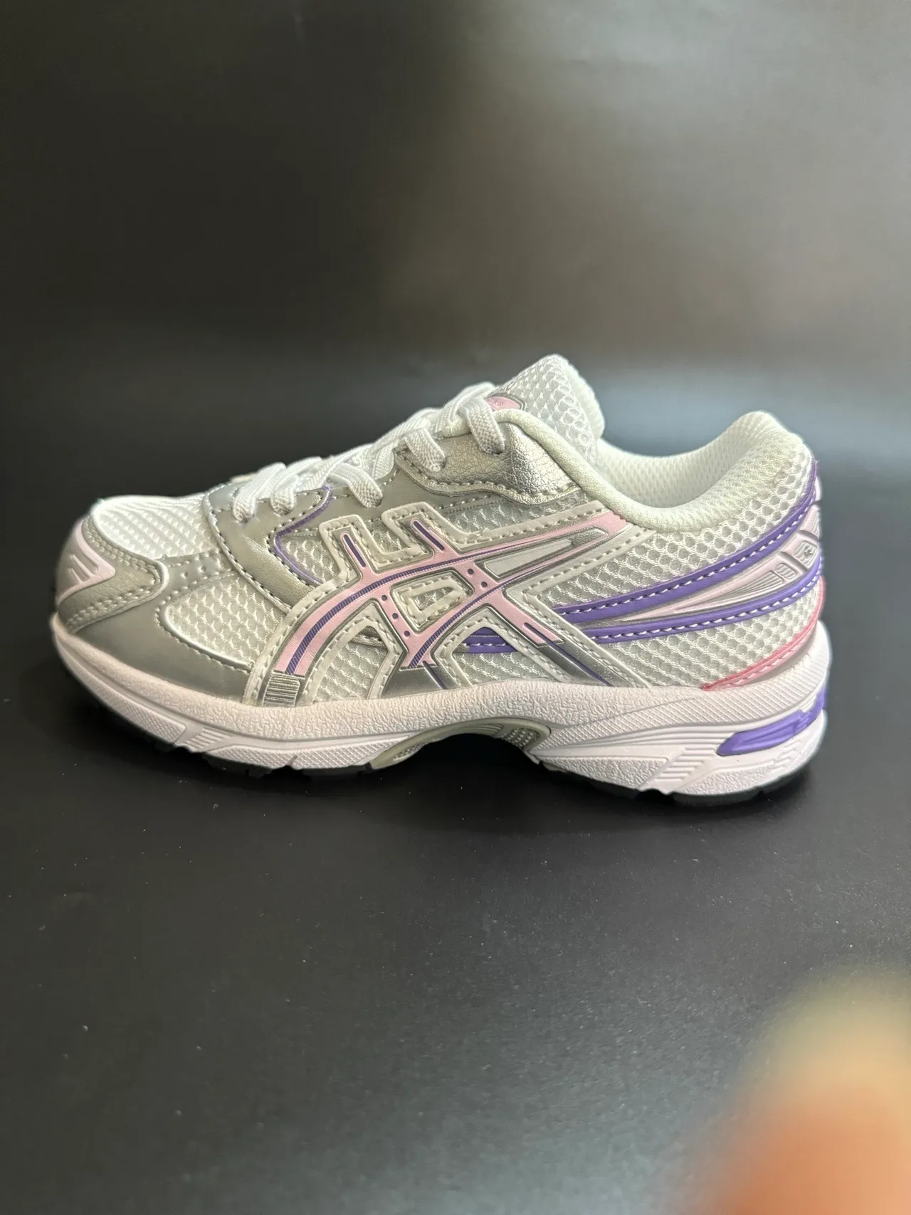 ASICS Branco Azul tênis de corrida low-top de malha e sintético superior 4