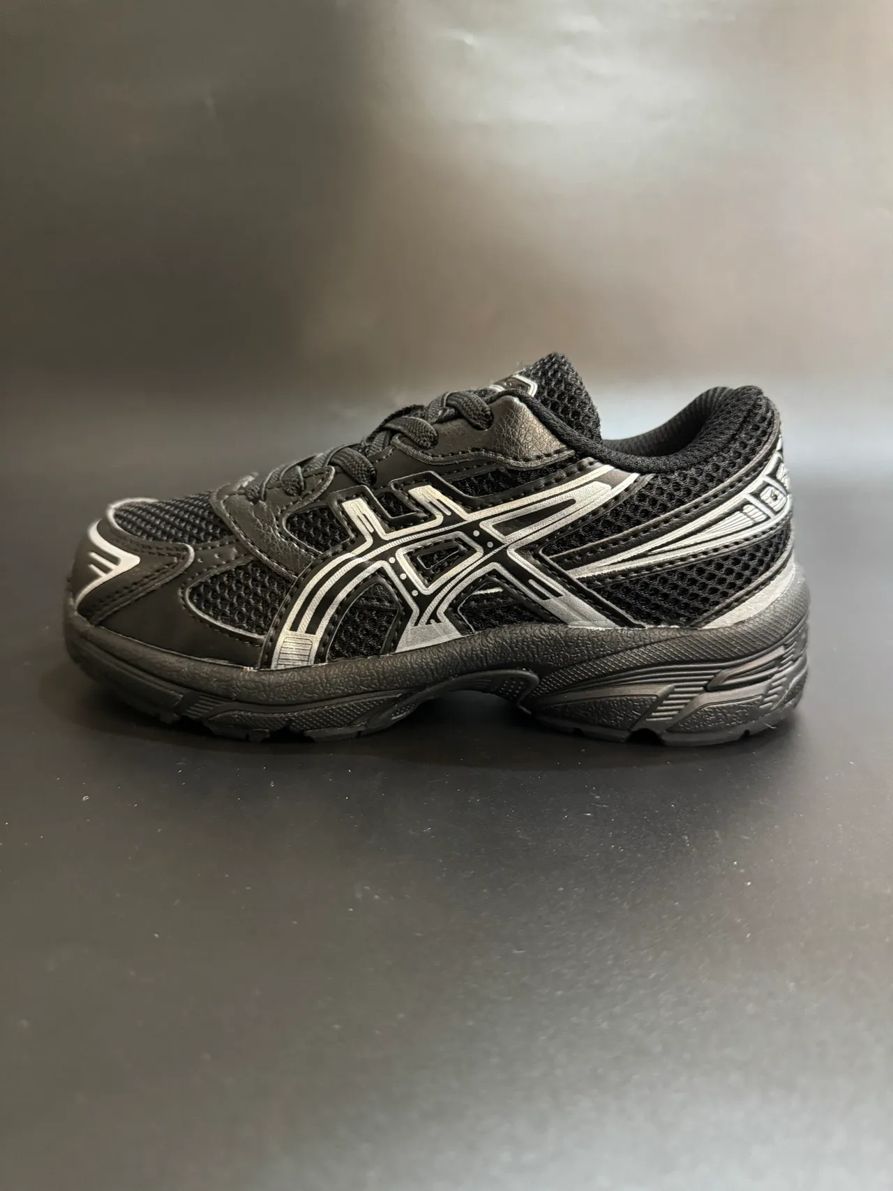 ASICS Branco Azul tênis de corrida low-top de malha e sintético superior 9
