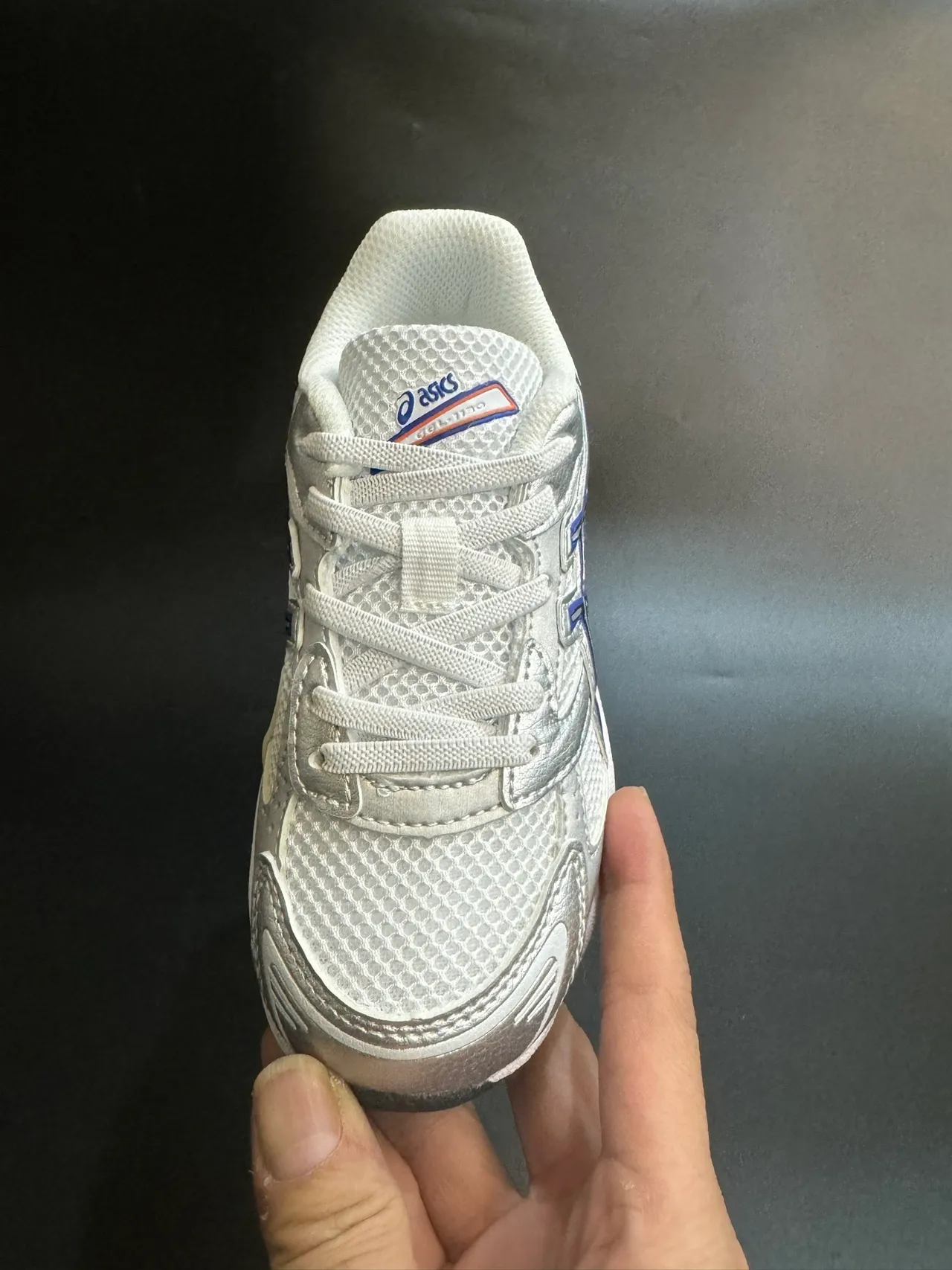 ASICS Branco Azul tênis de corrida low-top de malha e sintético superior 18