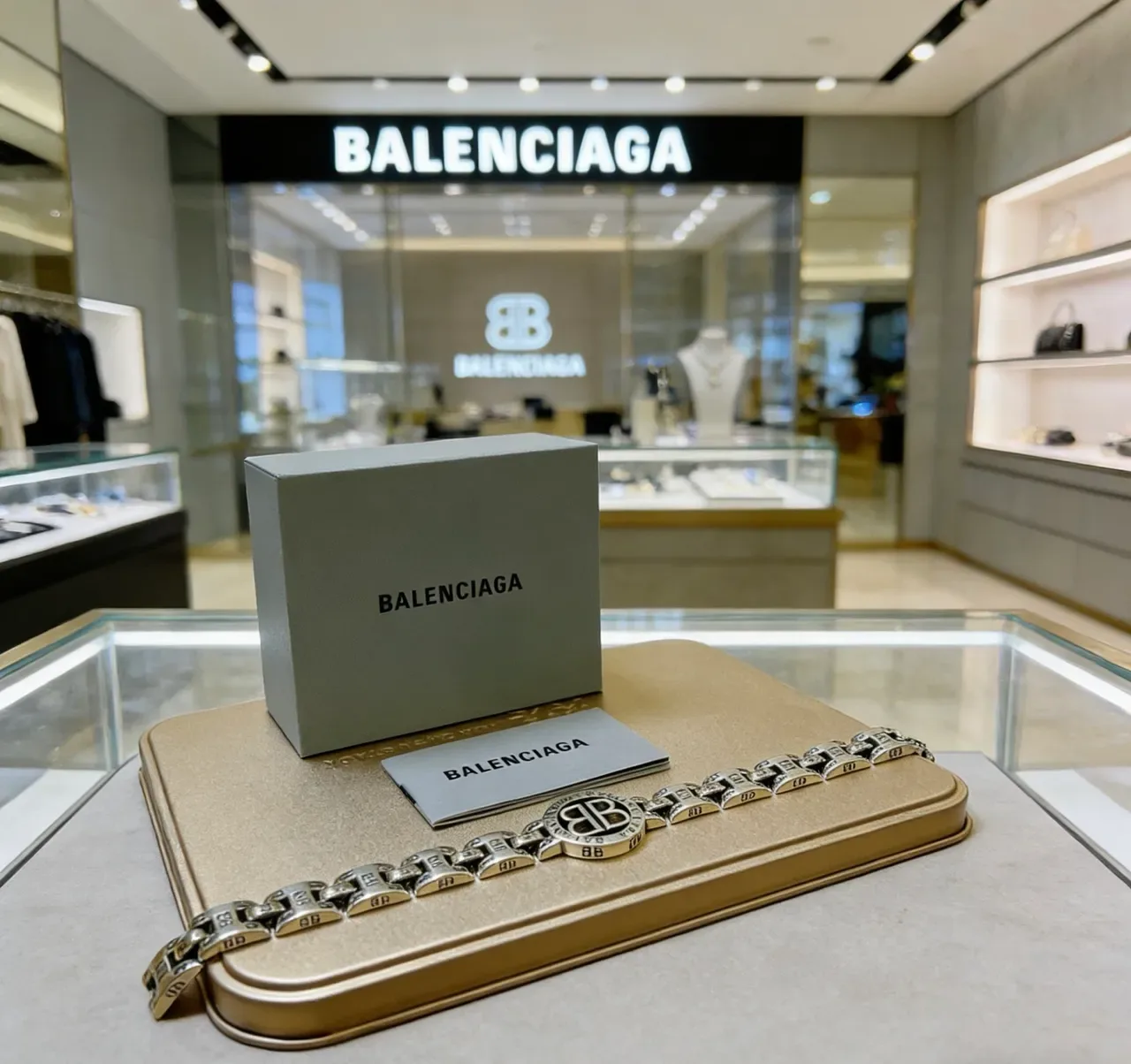 Balenciaga BB Pulseira Prata Preta Corrente Curb Grossa Links Gravados Bracelet 4