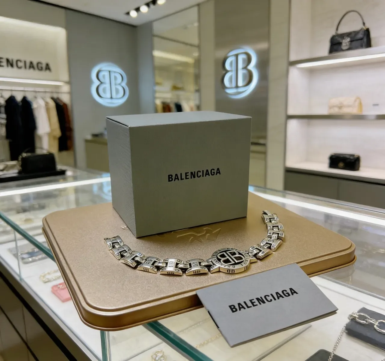 Balenciaga BB Pulseira Prata Preta Corrente Curb Grossa Links Gravados Bracelet 7