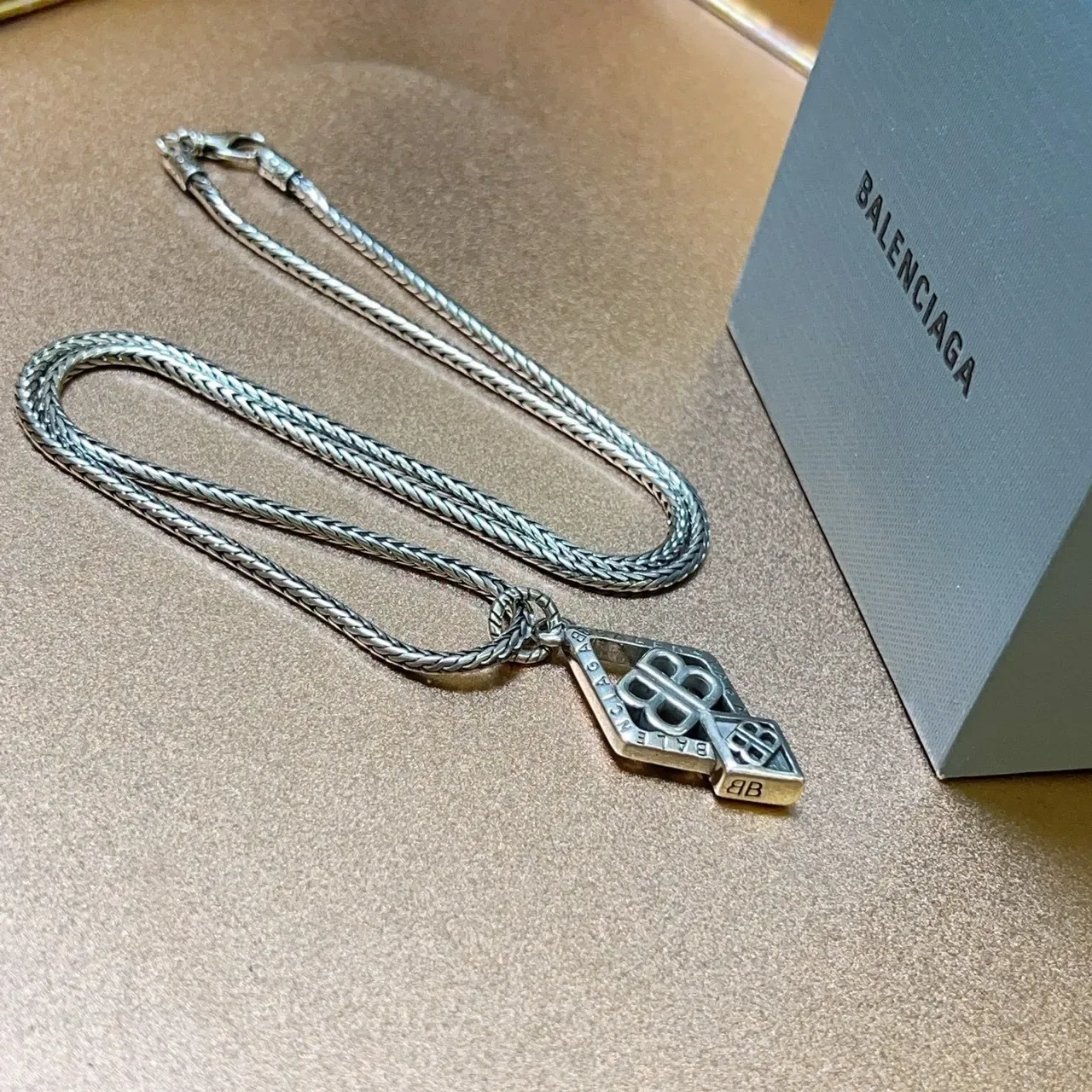 Collier Balenciaga BB Logo Diamant Argent 5