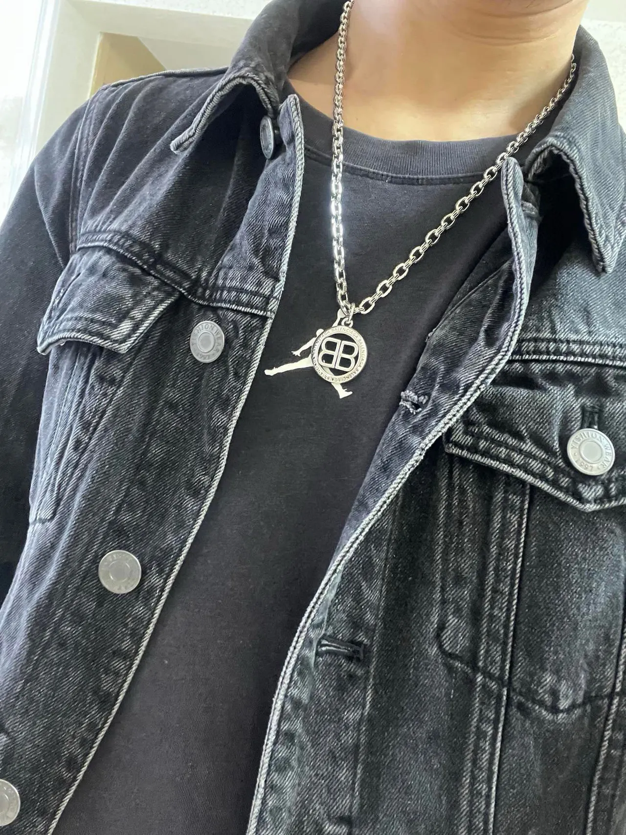 Balenciaga BB Pendant Necklace Colar com corrente de prata 6