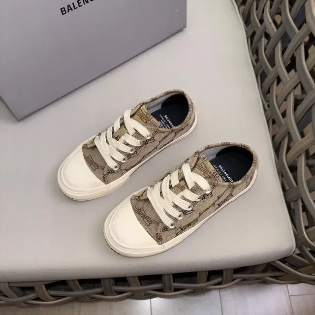 Balenciaga Beige White Monogrammed Canvas Upper Creamy Rubber Sole Lifestyle Sneakers 3
