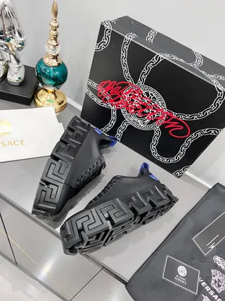 Balenciaga Defender Preto Greek Key tênis chunky 2