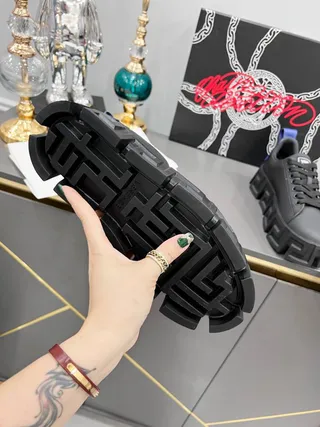 Balenciaga Defender Preto Greek Key tênis chunky 8