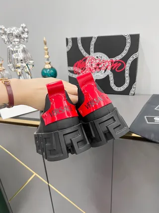 Balenciaga Defender أسود أحمر مفتاح يوناني سول منصة سميكة سنيكرز 6