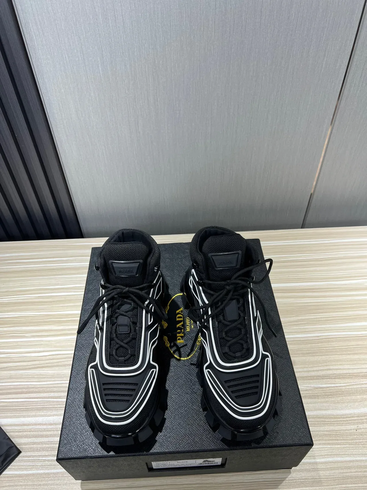 Balenciaga Defender Tênis high top preto branco mesh TPU chunky 2