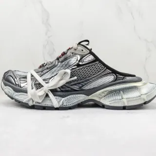 Balenciaga رمادي أسود متعدد الطبقات صناعي وشبيكة علوية منحوتة مقسمة قاعدة سميكة