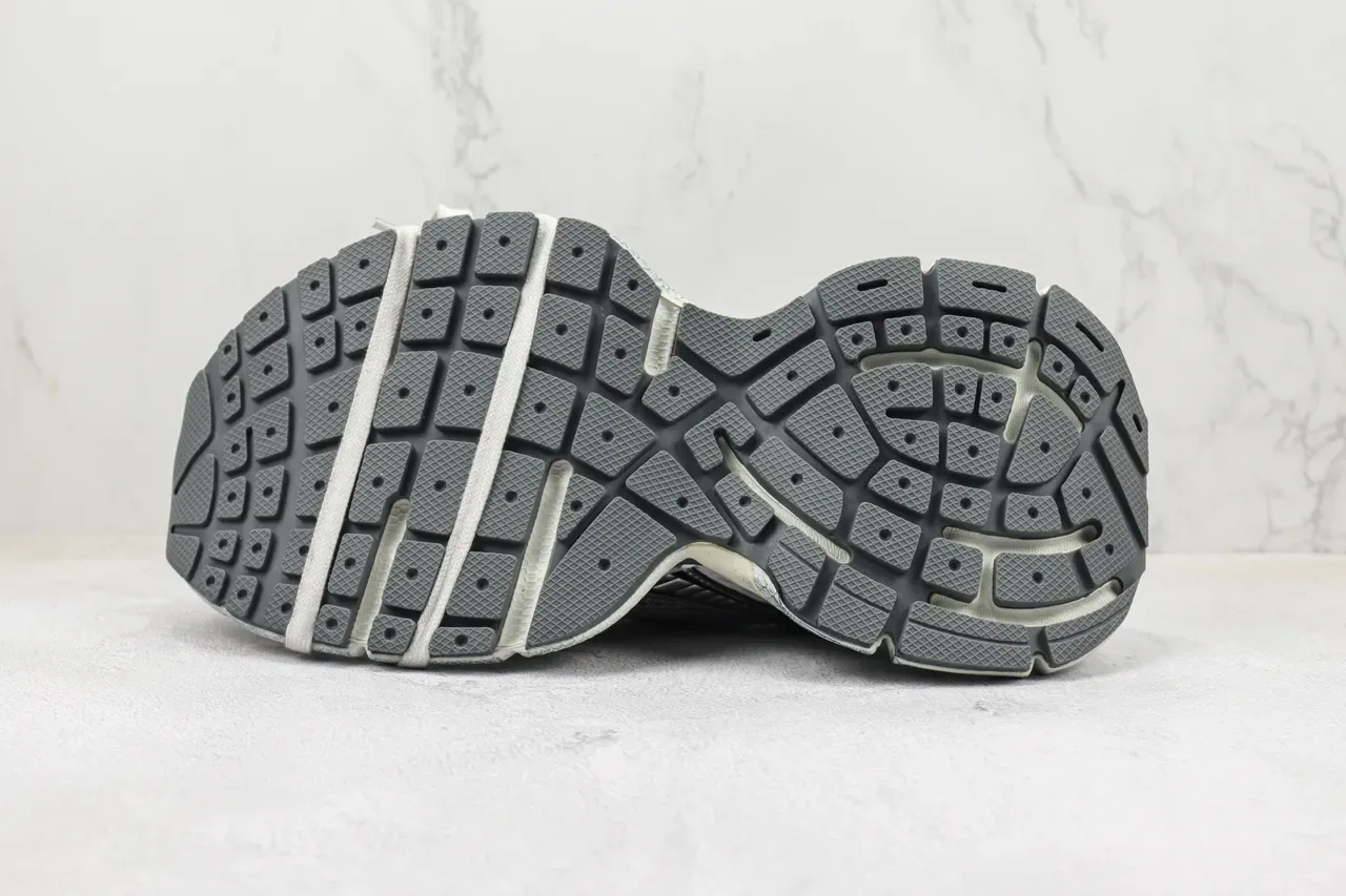 Balenciaga Gris Noir Multi-Couches Synthétique Et Maille Haut Sculpté Segmenté Semelle Sneakers Chunky 8