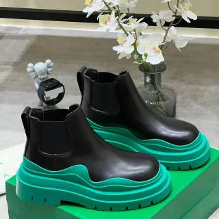 Balenciaga Le Cagole Black and Green Leather Chelsea Boots