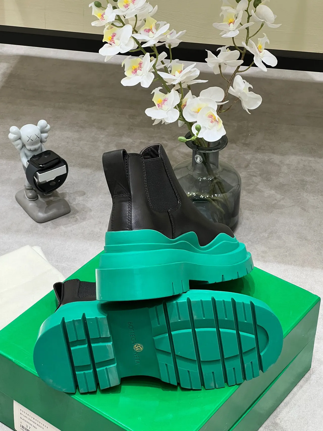 Balenciaga Le Cagole Black and Green Leather Chelsea Boots 2