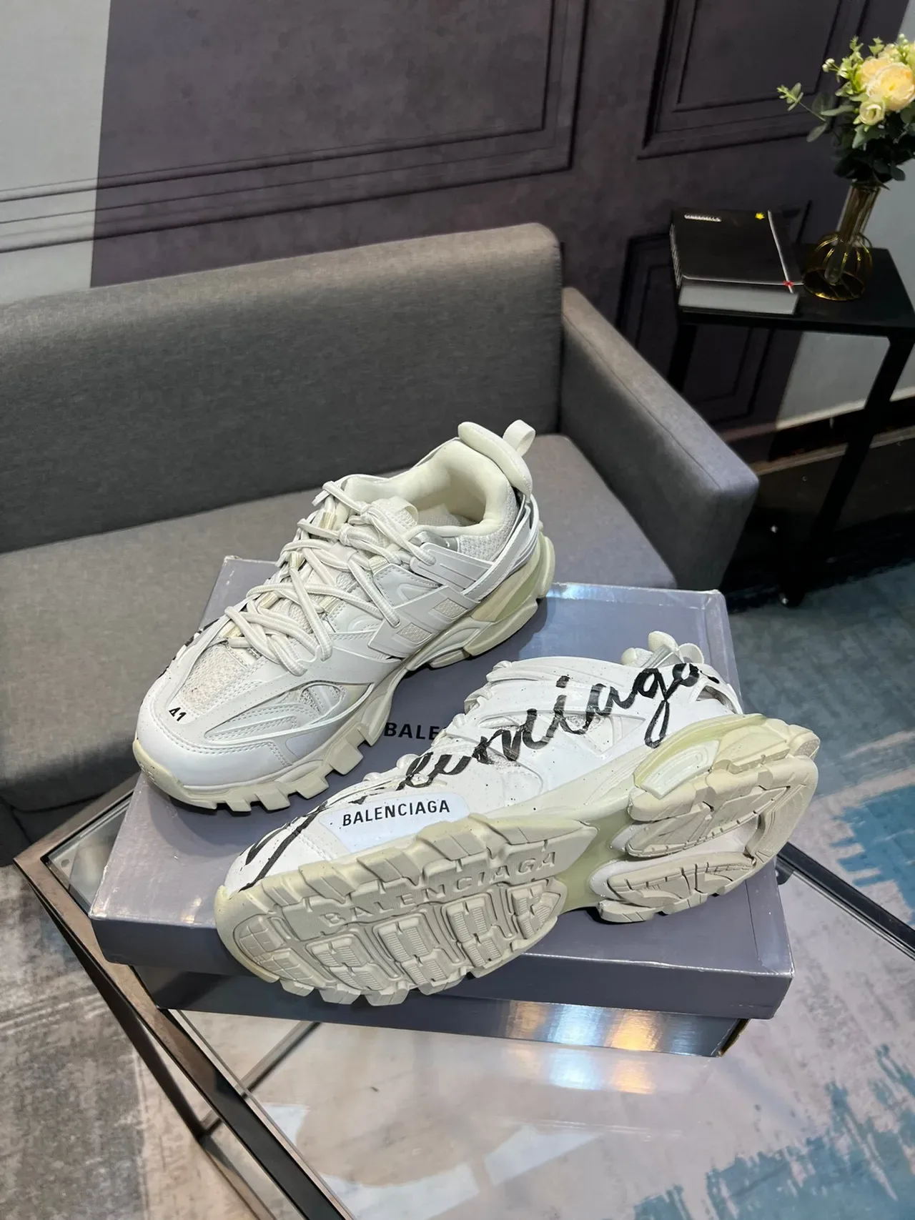 Balenciaga Runner Script Logo White Chunky Sneakers 4