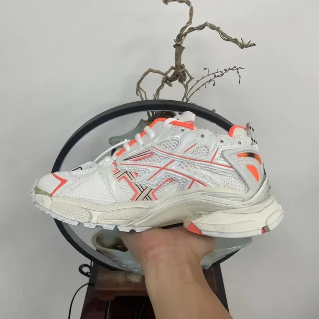 Balenciaga Runner أبيض وبرتقالي حذاء رياضي سميك 4