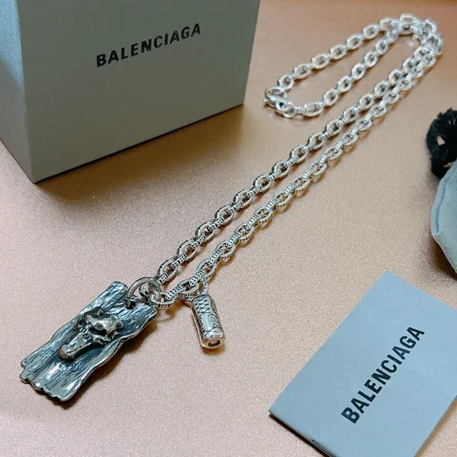 Balenciaga Silver Chunky Link Chain Sculpted Skull Pendant Necklace 4