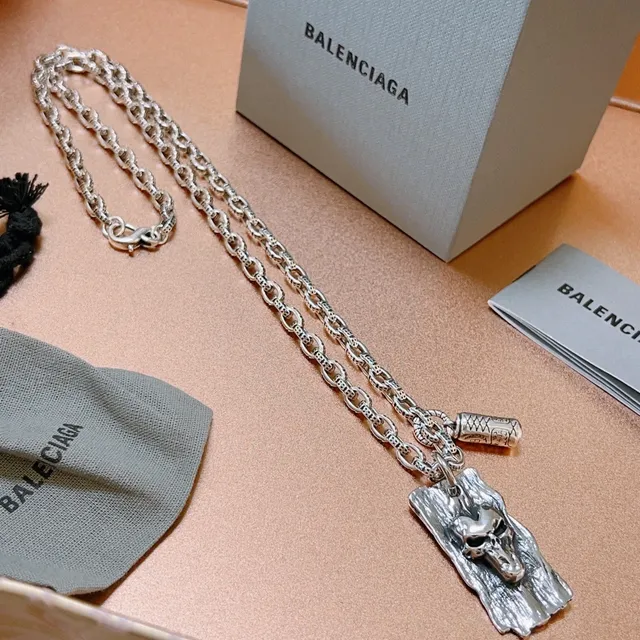 Balenciaga Silver Chunky Link Chain Sculpted Skull Pendant Necklace 7