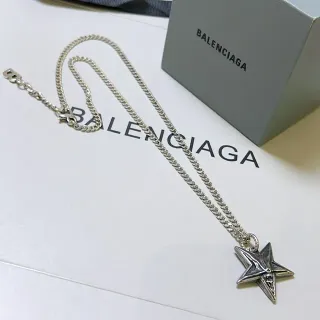 Balenciaga Cadena Curb-Link de Plata con Colgante Estelar Esculpido