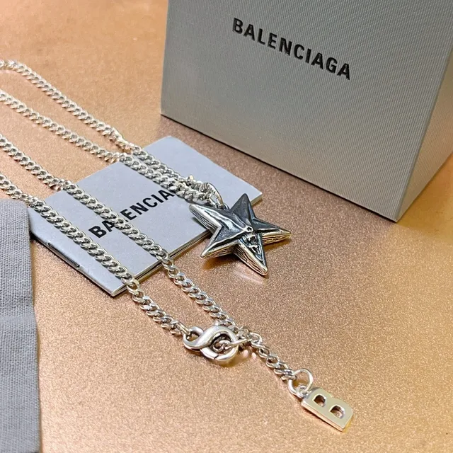Balenciaga Silver Curb-Link Chain Sculpted Star Pendant Necklace 4