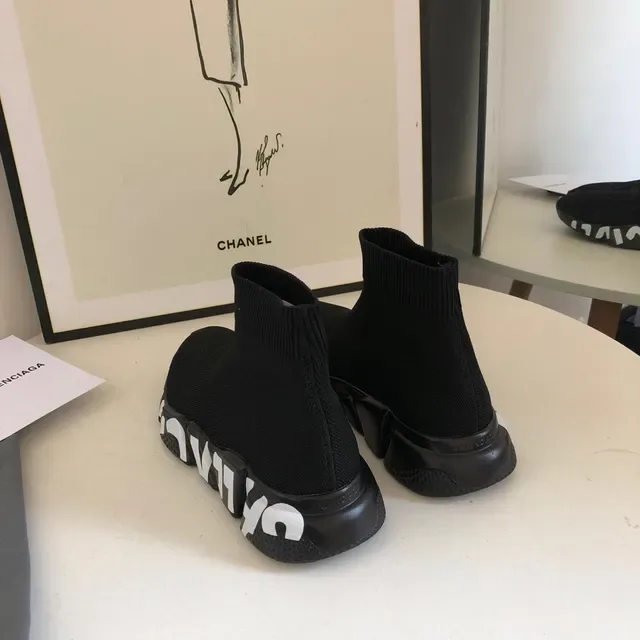 Balenciaga Speed Trainer Black and White tênis lifestyle 3