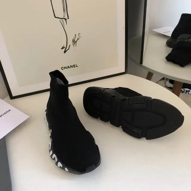 Balenciaga Speed Trainer Black and White tênis lifestyle 5