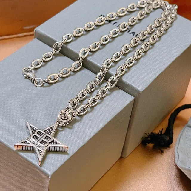 Colgante de estrella Balenciaga Plata Oro Cadena gruesa de eslabones Collar de cinco puntas 9