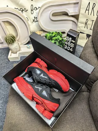 Balenciaga Track Trainer Tênis Chunky Borgonha 23