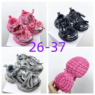 Balenciaga Track Trainer حذاء رياضي وردي وفضي سميك