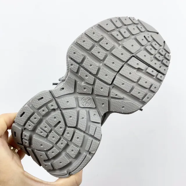 Balenciaga Track Trainer حذاء رياضي وردي وفضي سميك 14