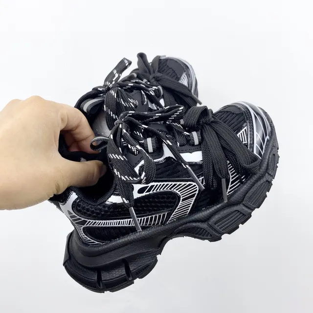 Balenciaga Track Trainer حذاء رياضي وردي وفضي سميك 17
